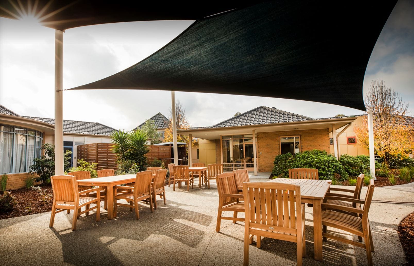 Six more Melbourne aged care homes in lockdown after staff members test positive for COVID-19 – 10 out of 11 cases among staff