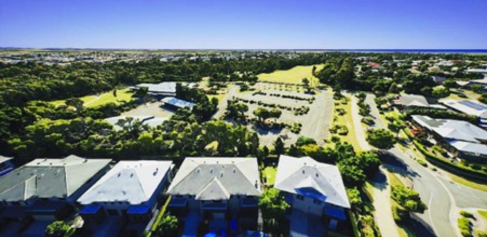 Why is building a co-located retirement aged care complex on a disused golf course controversial?