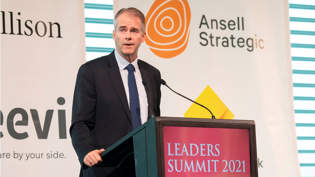 Aged care operators want Federal Government to pay for workers’ pay rises