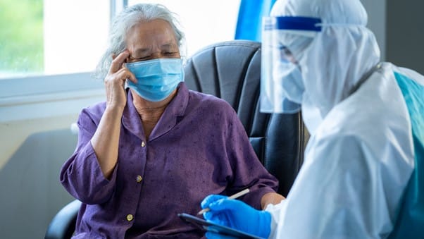 Politicians silent as 10 aged care residents die from COVID-19 daily for past month