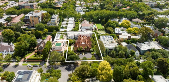 Private provider lists historic Melbourne aged care home for sale