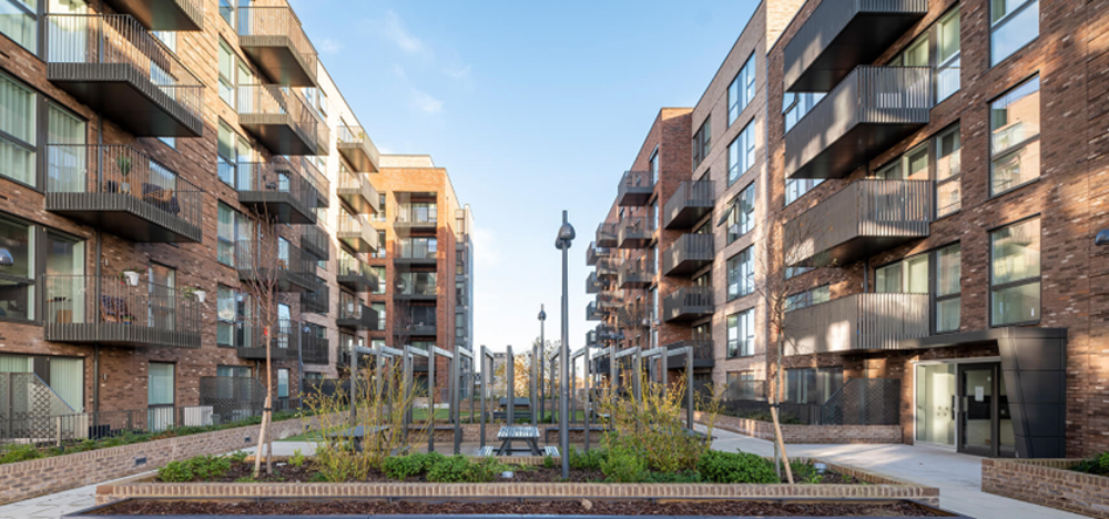 Long-term bonds: a new funding solution for Australian village operators?