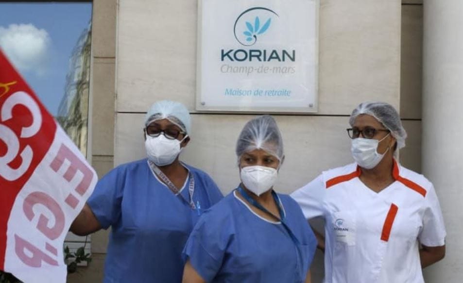 French aged care staff take to streets to protest pay and conditions under COVID-19 – staff in worst-hit regions to receive $2,500 ‘bonus’