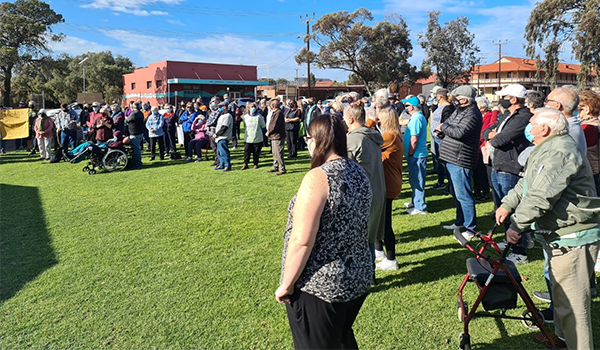 Families protest closure of Kindred Living aged care home as its two other facilities in Whyalla declared non-compliant
