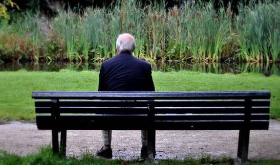 Aged care expert calls for regular ‘depression screening’ in aged care homes