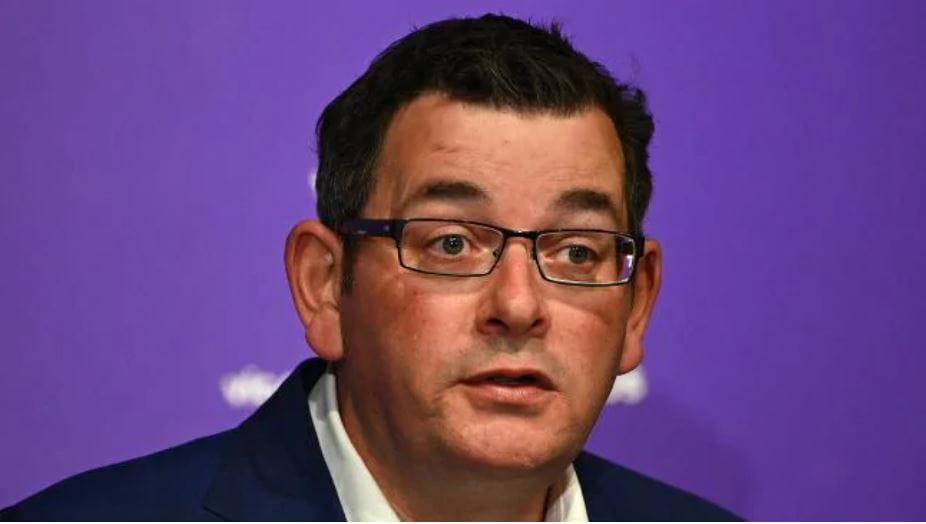 Victoria to pay $1,500 to people who need to self-isolate because of COVID-19 – but Scott Morrison dismisses calls for paid ‘pandemic leave’