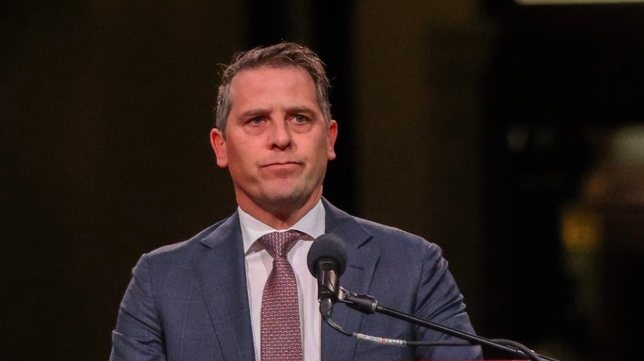 Battle between states and Commonwealth looms as 680 NSW hospital patients wait on aged care bed post image