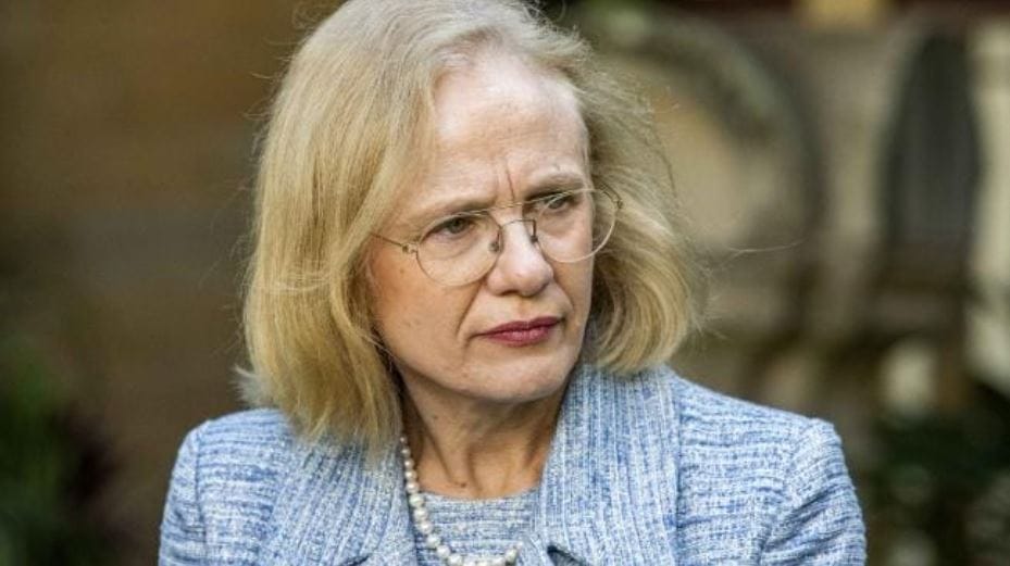 Residents and staff at Rockhampton aged care home where nurse tested positive for COVID-19 continue to test negative – but Queensland woman tests positive two months after returning from overseas post image