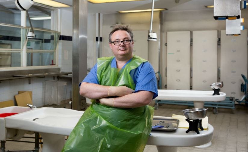 UK: COVID-19 victims lay undetected at home for two weeks – 700 in London, most aged over 60 post image