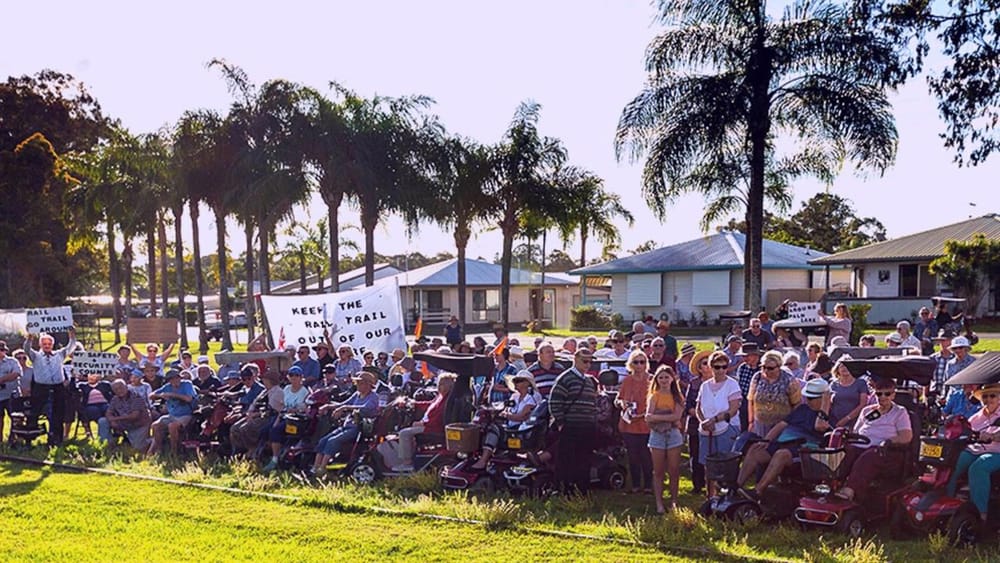 600-plus residents fighting to stop proposed walking trail dissecting Palm Lake Bethania and Palm Lake Waterford in Logan City, QLD post image