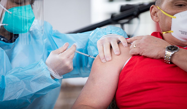 Fourth COVID-19 vaccine dose for seniors recommended as Fed Govt funds free flu shots post image