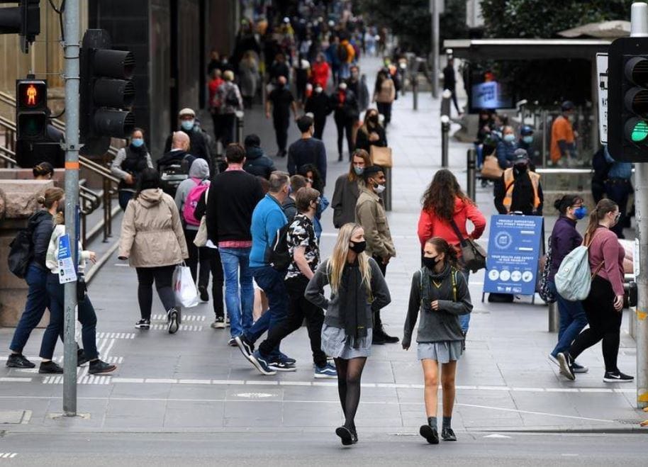 SA aged care worker tests positive for COVID – three months after first infection in Victoria post image